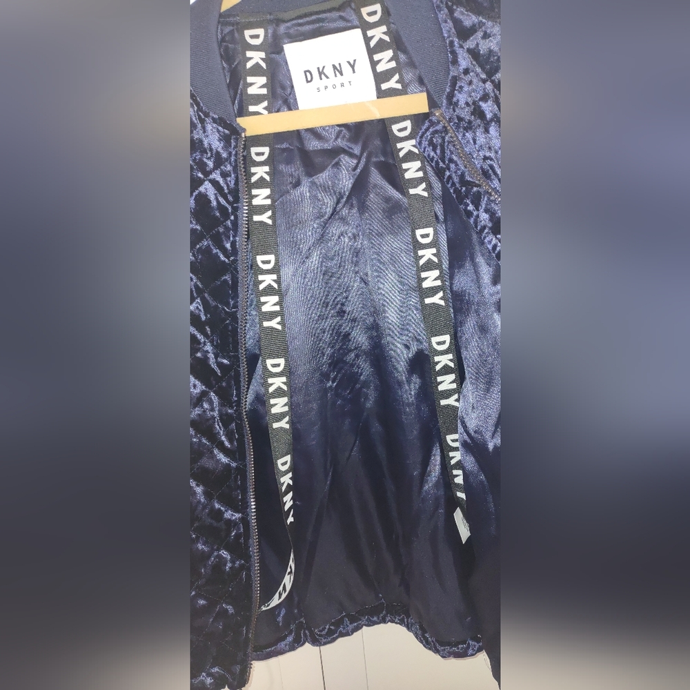 DKNY Sport Very Oversized Size XSmall Dark Blue Velvet 1989 Jacket Unworn Cond - Picture 6 of 12
